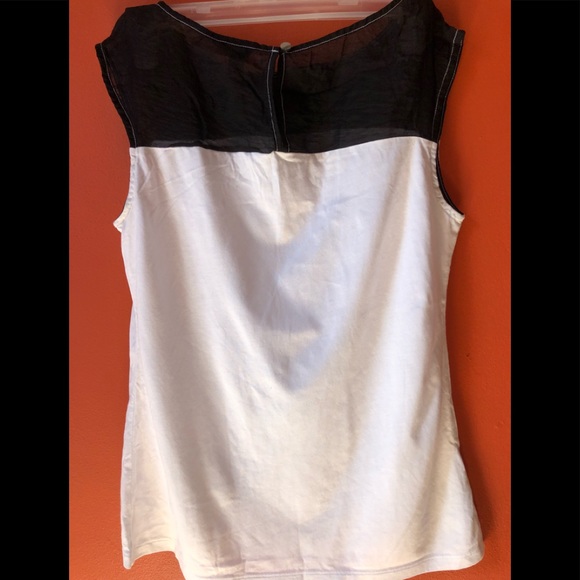 3 for $20❤️ Black and White Ann Taylor Top - Picture 2 of 7